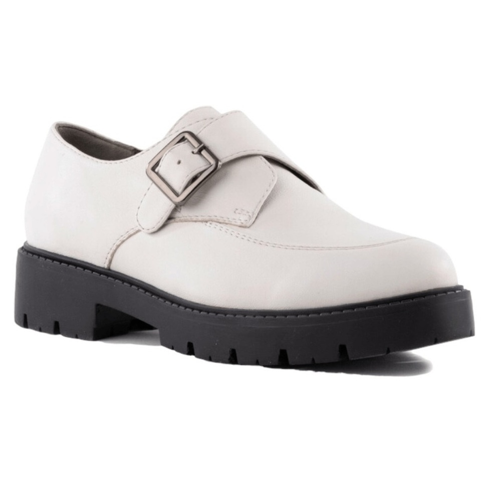 Seychelles white buckle loafer size 9